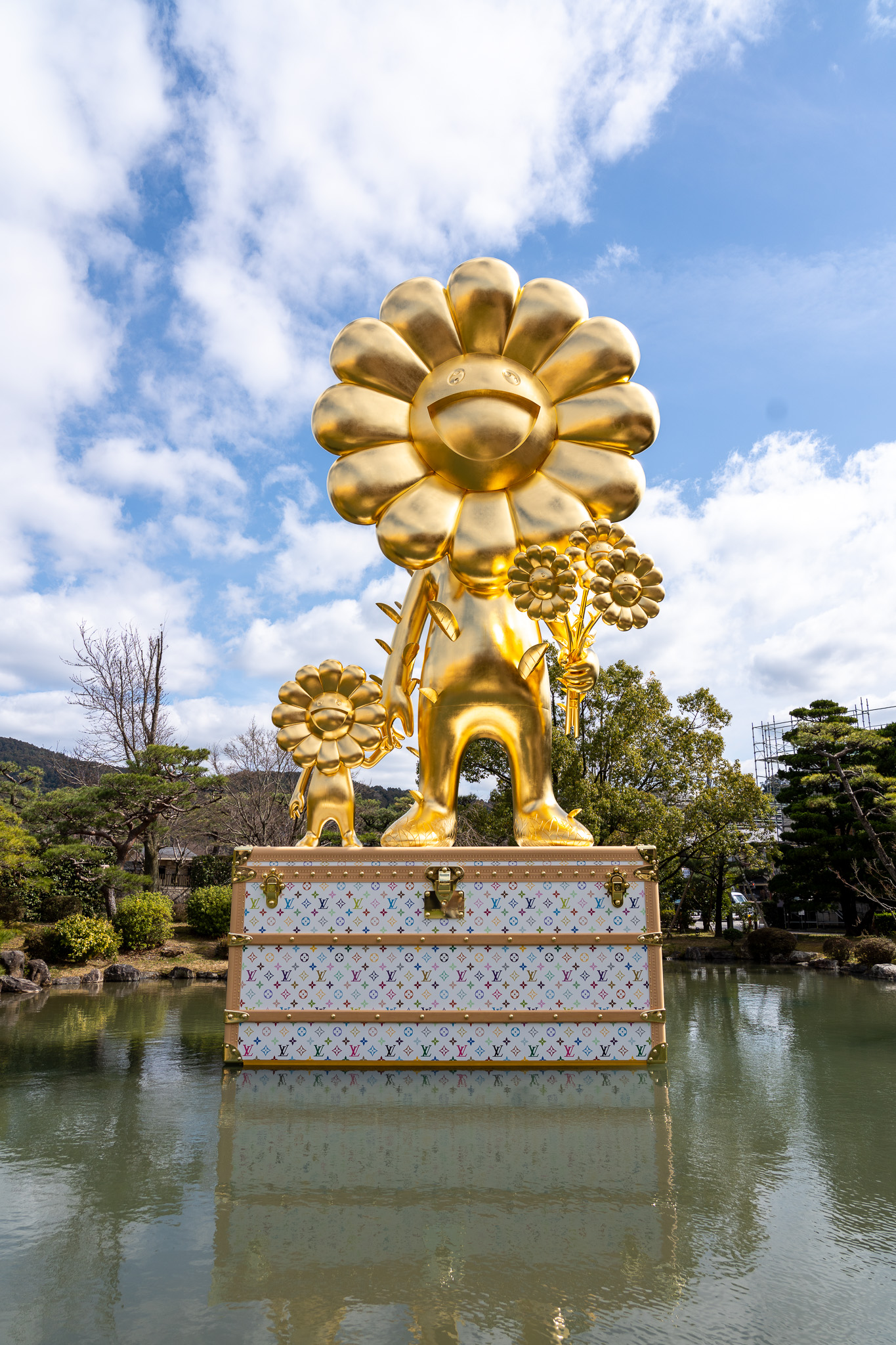 村上 隆 | カイカイキキ